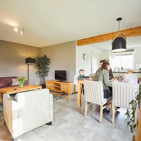 Villa In Limburg Near Designer Outlet Roggel