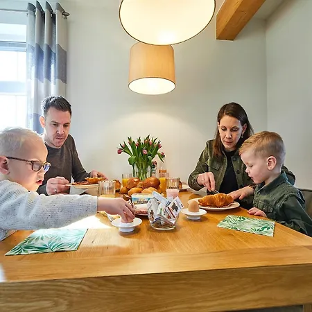 In Limburg Near Designer Outlet וילה